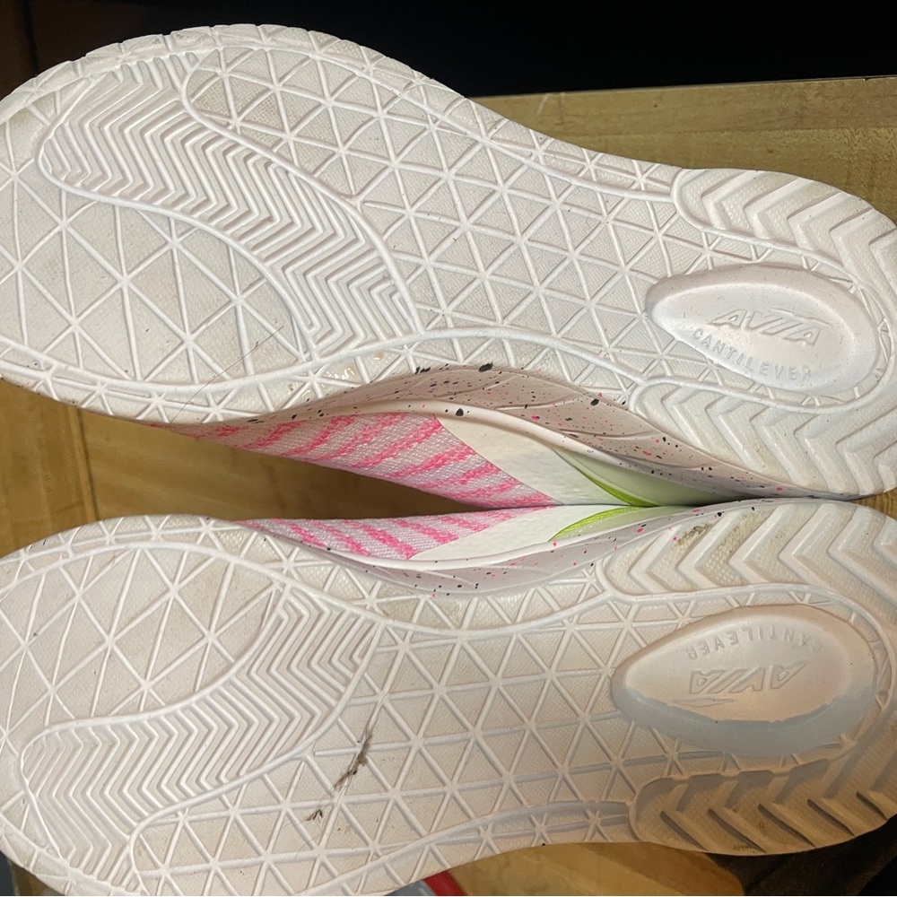 Girls size 5 sneakers - Picture 2 of 5